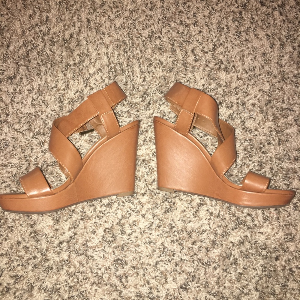 Jessica Simpson brown wedges - Picture 3 of 4
